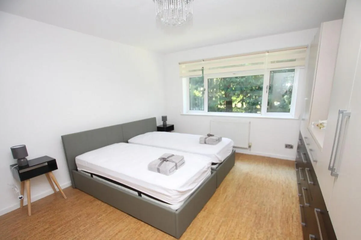 Dreamy Escape 2 Bed Apartment Bournemouth 0*,
